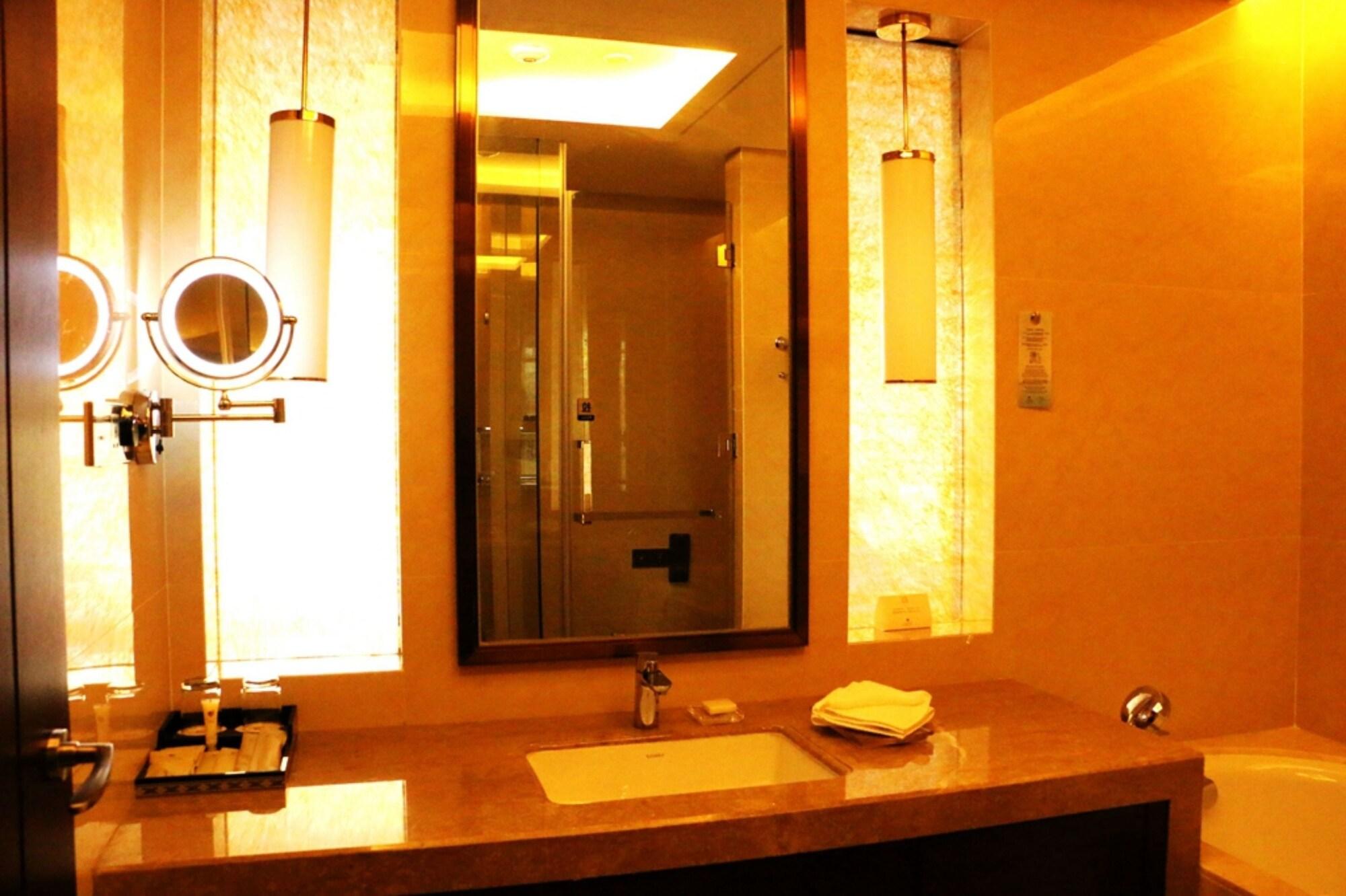 New Century Grand Hotel Сиань Экстерьер фото