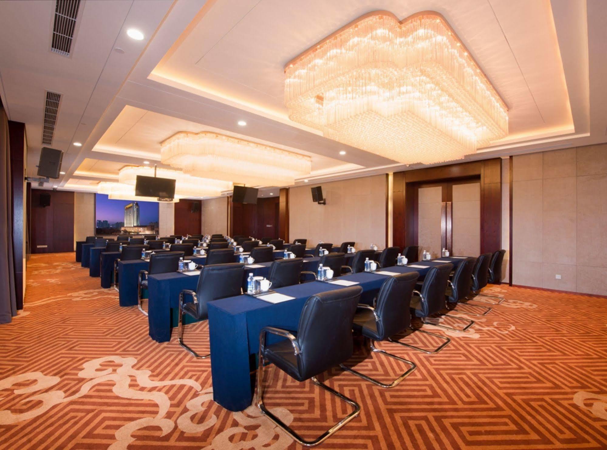 New Century Grand Hotel Сиань Экстерьер фото